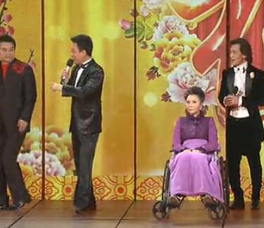 2013央视春晚蔡明潘长江等小品《想跳就跳》 