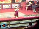 哈尔滨红星剧场搞笑小矮人演员一曲《火苗》惊艳亮相二人转视频